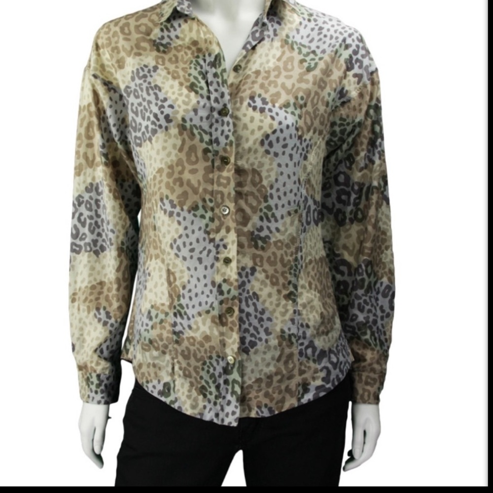 Authentic Gucci Leopard Shirt Was Made In Italy. Excellent